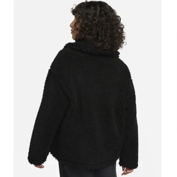 New Nike Oversized Sport Jacket - Picture 5 of 8
